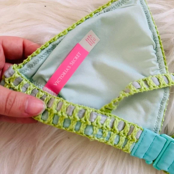 Victorias Secret two tone crochet triangle bikini top swimsuit - Picture 3 of 3